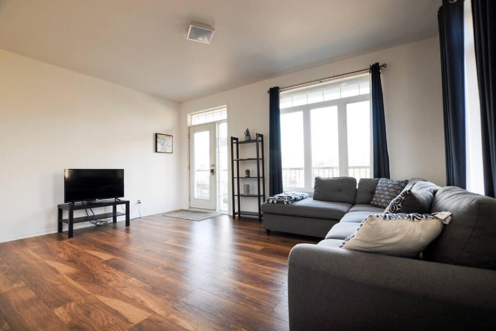 The 1810 - Spacious With Balcony - North Of Quebec Exterior foto